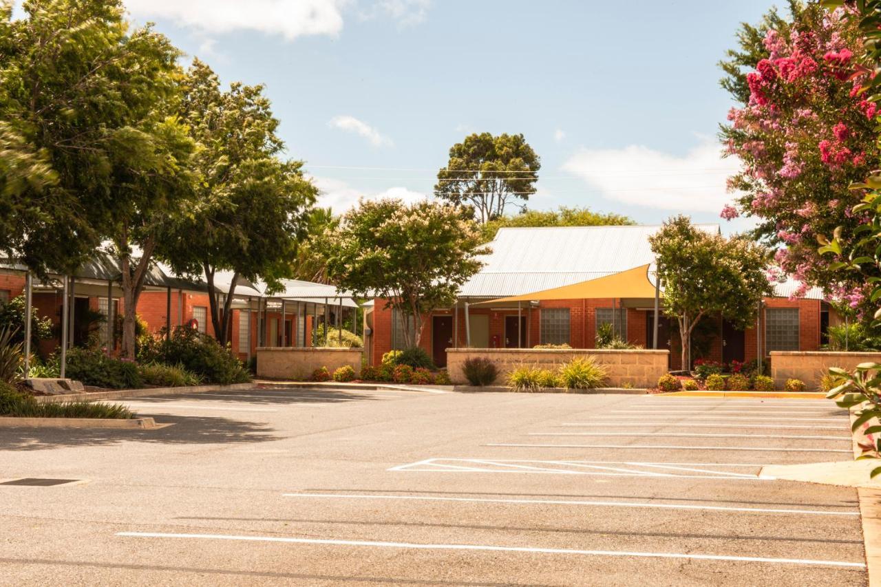 Strath Motel Strathalbyn Exterior photo